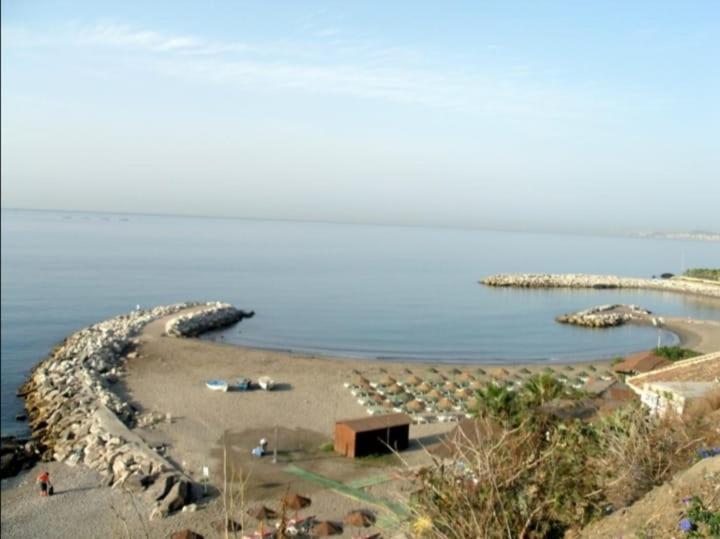 Espectacular Apartamento En Primera Linea De Playa Benalmádena Kültér fotó