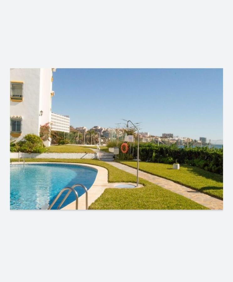 Espectacular Apartamento En Primera Linea De Playa Benalmádena Kültér fotó